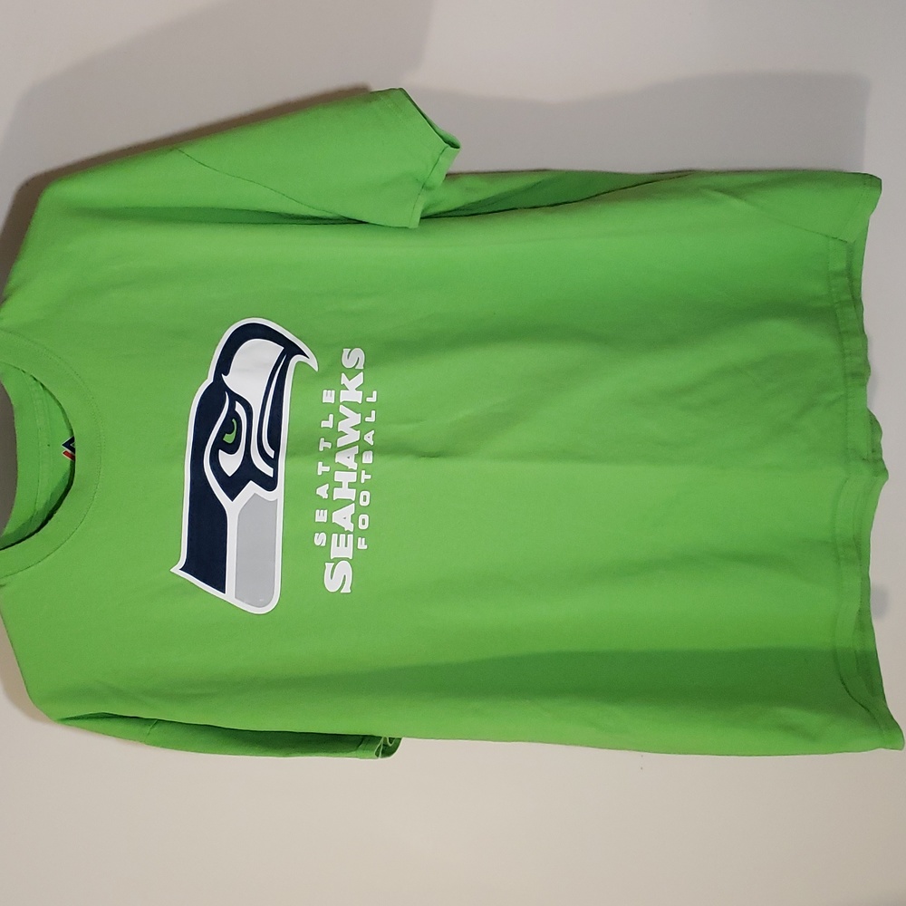 Seattle Seahawks Shirt   Majestic XL Green Brand Short Sleeve Casual